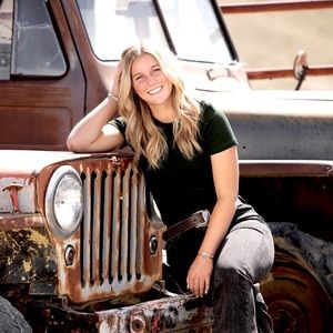 Meet your Posher, Brooke